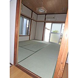 横溝貸家 2Kのリビング/ダイニング