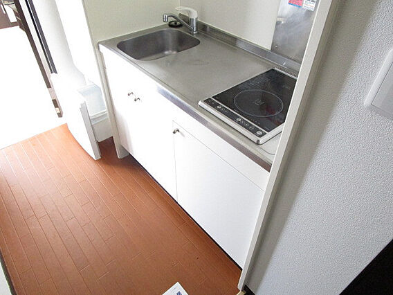 レオネクストカミオンダ_内装_1