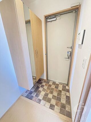 ボンヌ・ジュルネ_内装_3