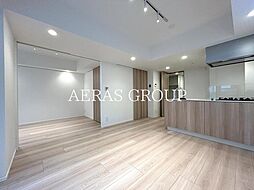 イプセ白金 102 1階1LDKのリビング/ダイニング