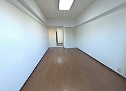 ロイヤルエクセレント学芸大 3階1Kのリビング/ダイニング