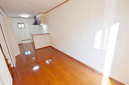 ユーテラス C 2LDKのリビング/ダイニング