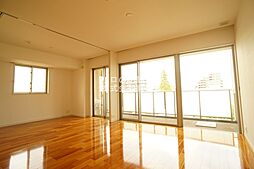 小田急小田原線 狛江駅 徒歩8分の賃貸マンション 4階3LDKのリビング/ダイニング