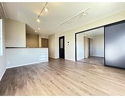 アゼリア 1階1LDKのリビング/ダイニング