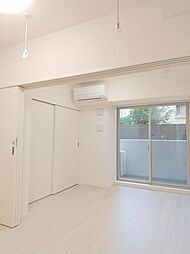 Brillia ist 渋谷本町 6階1LDKのリビング/ダイニング