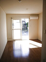 ファインクレストA 2階1Kのリビング/ダイニング