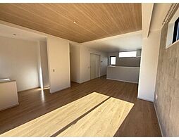 Ｋｏｌｅｔ小宮02 4LDKのリビング/ダイニング