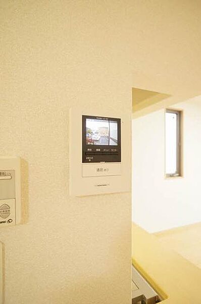 画像19:【カラーモニタ付インターホン】来訪者の様子を確認できるカラーモニタ付インターホン。録画機能付なので防犯面も安心です♪