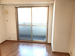 アリウス川崎 8階2Kのリビング/ダイニング