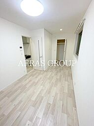 ナークニク 1階1Kのリビング/ダイニング