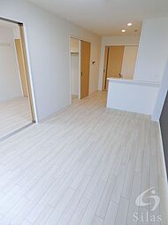 エバーリンク 2階1LDKのリビング/ダイニング