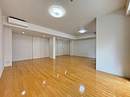 東京メトロ銀座線 表参道駅 徒歩10分の賃貸マンション 1階ワンルームのリビング/ダイニング