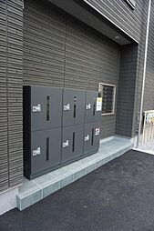 宅配ボックスは非対面で荷物の受け取りできて便利です♪