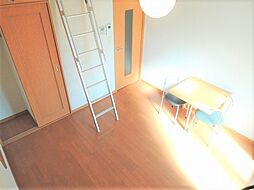 レオパレスイースト 1階1Kのリビング/ダイニング