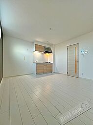 badge yata 103 1階1LDKのリビング/ダイニング