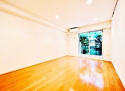 Brillia ist 三軒茶屋 アイビーテラス 1階ワンルームのリビング/ダイニング