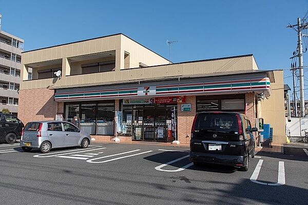 セブンイレブン長渕店 233m