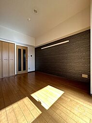 ジュンナインビル 10階1Kのリビング/ダイニング