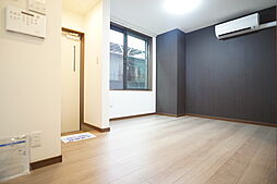 コンフォルトVII 103 1階ワンルームのリビング/ダイニング