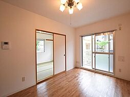 Chateau Life SagamiharaIII 302 3階2DKのリビング/ダイニング