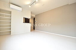 グローリオシェルト神宮前 401 4階1LDKのリビング/ダイニング