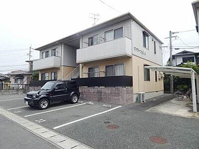 外観：積水ハウス施工の賃貸住宅【シャーメゾン】です♪駐車場は各お部屋に2台付いています♪