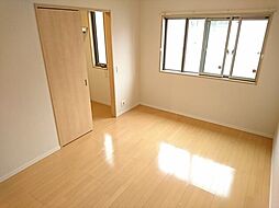 ディアコート烏山 2LDKのリビング/ダイニング