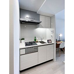 コンフォリア東新宿 6階1LDKのリビング/ダイニング