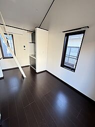 ROSSO&レジデンス0 C 1LDKのリビング/ダイニング