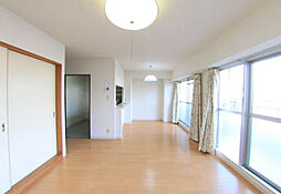 エンゼルハイム上野芝 4階3LDKのリビング/ダイニング