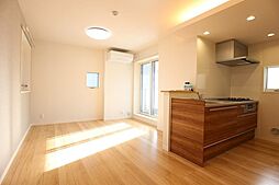 ブルーム（BLOOM） 2階2LDKのリビング/ダイニング