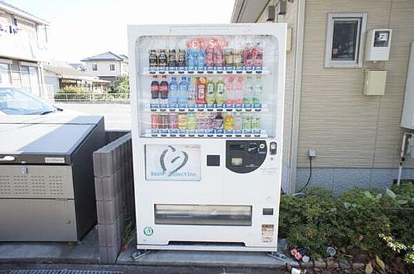 画像4:敷地内には自動販売機も付いてます！ちょっと喉が渇いた時などに便利ですよね♪