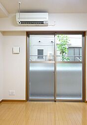 東急多摩川線 武蔵新田駅 徒歩3分の賃貸マンション 1階1Kのリビング/ダイニング