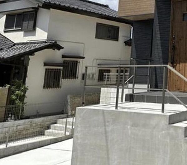 detached 東京都多摩市連光寺１丁目25-39

地図を見る