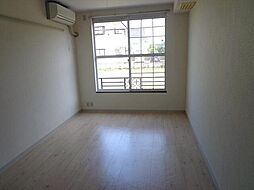 プリムローズハット 1階ワンルームのリビング/ダイニング