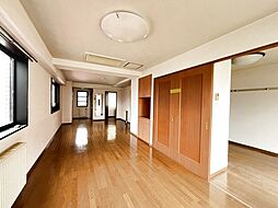 らっくマンション 2階1LDKのリビング/ダイニング