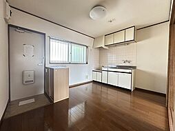 パークフルール 106 1階2DKのリビング/ダイニング