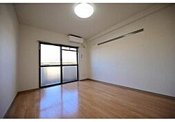 ラ・ポワール 3階1Kのリビング/ダイニング