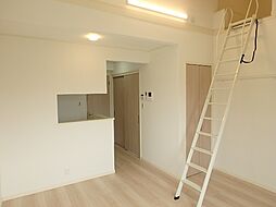 ＭＡＤＥＩＲＡ 2階1LDKのリビング/ダイニング