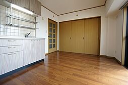 ニューリバー和光 702 7階3DKのリビング/ダイニング