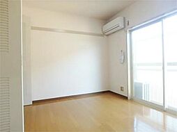 リベール多摩 103 1階1Kのリビング/ダイニング