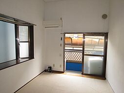 メゾンブルーリボン 2階1Kのリビング/ダイニング