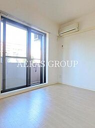 グリーンヒルVII 地下1階1Kのリビング/ダイニング