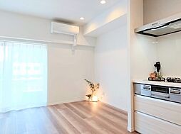 ライオンズマンション飯田橋 4階1LDKのリビング/ダイニング