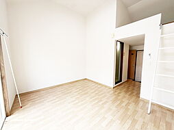 グリーンハイム 102 1階ワンルームのリビング/ダイニング