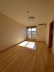 JR五日市線 武蔵引田駅 徒歩10分の賃貸マンション 4階1LDKのリビング/ダイニング