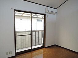 アイランドＢ 111 1階1Kのリビング/ダイニング