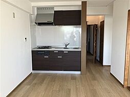 ロイヤルプレステージ 4階2DKのリビング/ダイニング