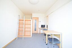 レオパレス大井 2階1Kのリビング/ダイニング