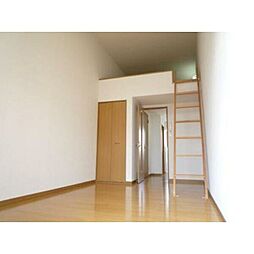 コスモフラット 205 2階1Kのリビング/ダイニング